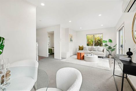 Photo of property in 4/102b Manuka Road, Bayview, Auckland, 0629