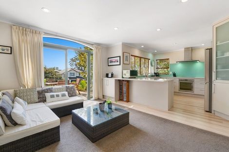 Photo of property in 4 Westminster Gardens, Unsworth Heights, Auckland, 0632