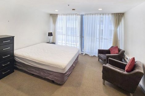 Photo of property in Terrace Heights Apartments, 2/163p The Terrace, Wellington Central, Wellington, 6011