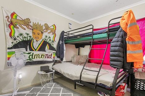 Photo of property in 47 Sandwick Drive, Weymouth, Auckland, 2103