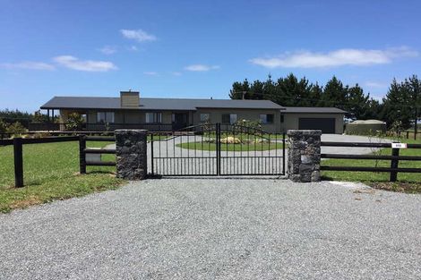 Photo of property in 210 Clarks Beach Road, Clarks Beach, Pukekohe, 2679