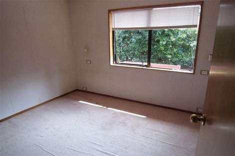 Photo of property in 53 Chelsea View Drive, Chatswood, Auckland, 0626