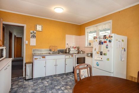 Photo of property in 5 Empire Street, Dannevirke, 4930