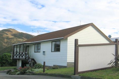 Photo of property in 13 Frobisher Street, Island Bay, Wellington, 6023