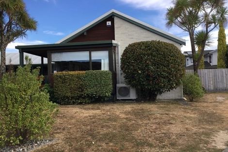 Photo of property in 32 Comeskey Grove, Elderslea, Upper Hutt, 5018