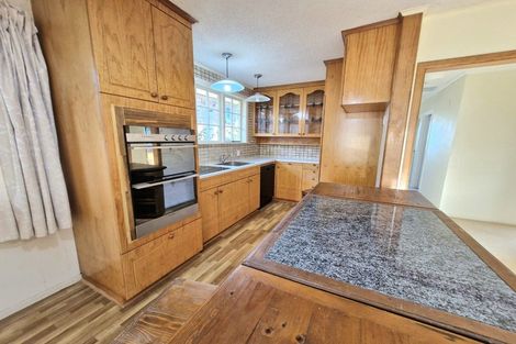 Photo of property in 26 Coniston Avenue, Te Atatu South, Auckland, 0610