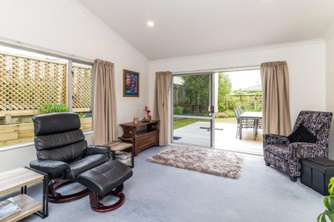 Photo of property in 2/24 Robinson Terrace, Rangatira Park, Taupo, 3330