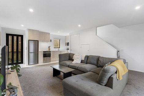 Photo of property in 52e Vodanovich Road, Te Atatu South, Auckland, 0610