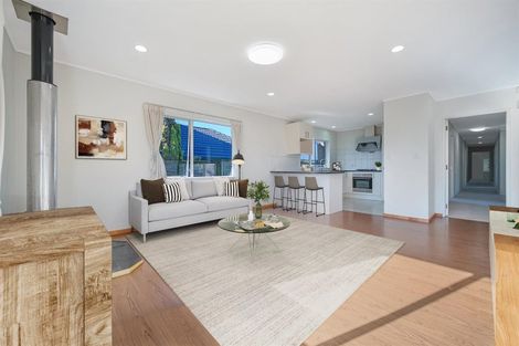 Photo of property in 178 Millhouse Drive, Golflands, Auckland, 2013