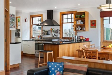 Photo of property in 131 Upland Road, Kelburn, Wellington, 6012