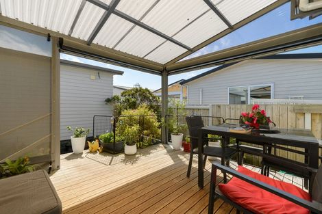 Photo of property in 11 Kamahi Crescent, Papamoa Beach, Papamoa, 3118