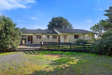 Photo of property in 107 Paetawa Road, Peka Peka, Waikanae, 5391