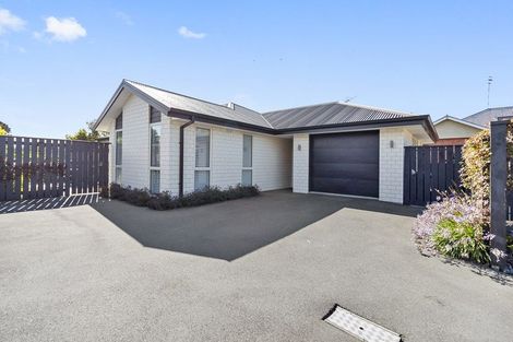 Photo of property in 2/253 Otipua Road, Highfield, Timaru, 7910