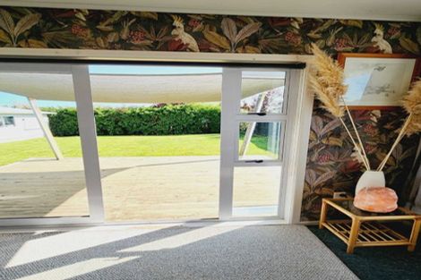 Photo of property in 8 Clifton Street, Bulls, 4818