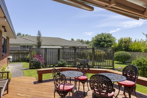 Photo of property in 25 Kinder Street, Acacia Bay, Taupo, 3330