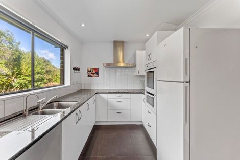 Photo of property in 11 Te Maku Grove, Waikanae, 5036