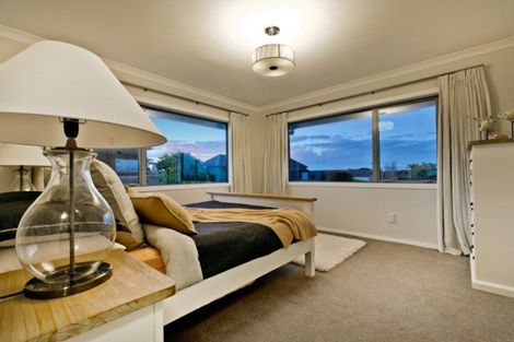 Photo of property in 1/2 Ocean View Road, Milford, Auckland, 0620