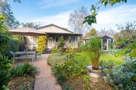 Photo of property in 900 Caroline Road, Mayfair, Hastings, 4122