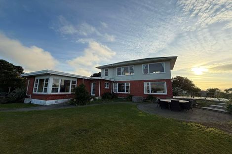 Photo of property in 17 Rakeiora Grove, Korokoro, Lower Hutt, 5012