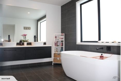 Photo of property in 21 Helen June Avenue, Flagstaff, Hamilton, 3210