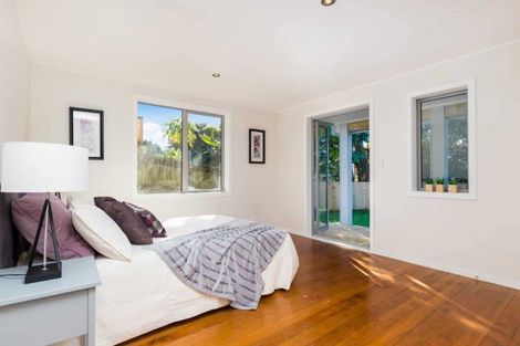 Photo of property in 87 Hendry Avenue, Hillsborough, Auckland, 1042