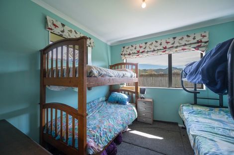 Photo of property in 16 Franklyn Close, Wakefield, 7025