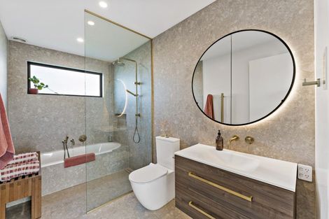 Photo of property in 17 Dinning Road, Riverhead, 0820