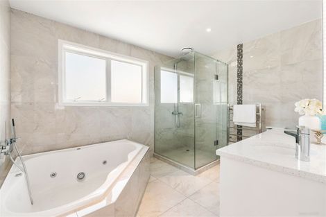 Photo of property in 20 Spyglass Street, Red Beach, 0932