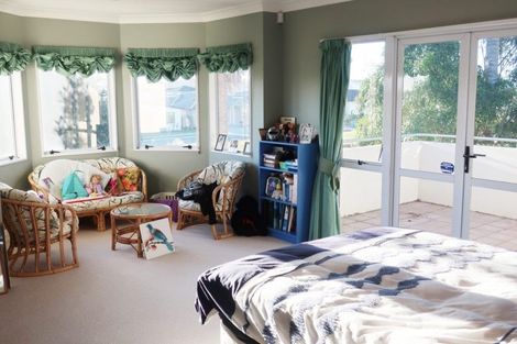 Photo of property in 21 Chippewa Place, Conifer Grove, Takanini, 2112