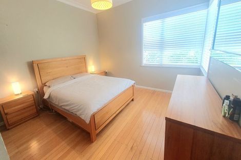 Photo of property in 19 Savoy Road, Glen Eden, Auckland, 0602