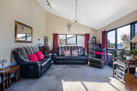 Photo of property in 66 Guadeloupe Crescent, Grenada Village, Wellington, 6037