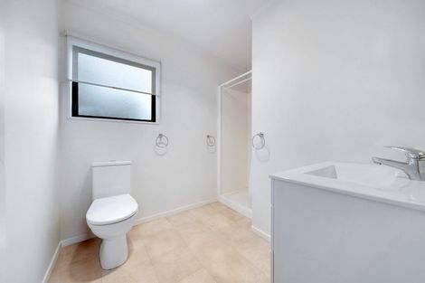 Photo of property in 15a Gossamer Drive, Pakuranga Heights, Auckland, 2010
