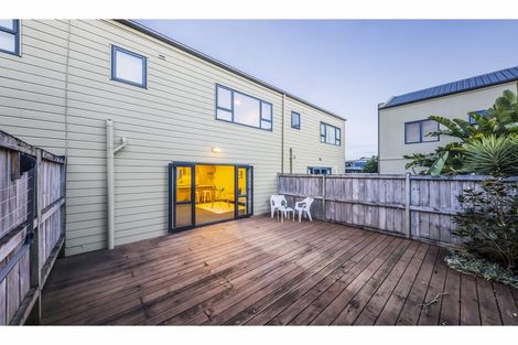 Photo of property in 5n Dryden Place, Mount Wellington, Auckland, 1051