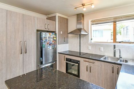 Photo of property in 41 Casuarina Road, Half Moon Bay, Auckland, 2012