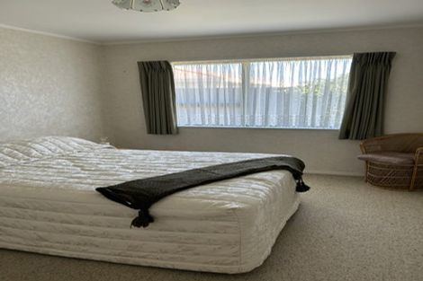 Photo of property in 4 Loader Place, Tawhero, Whanganui, 4501