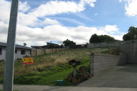 Photo of property in 9 Ruapehu Drive, Fitzherbert, Palmerston North, 4410