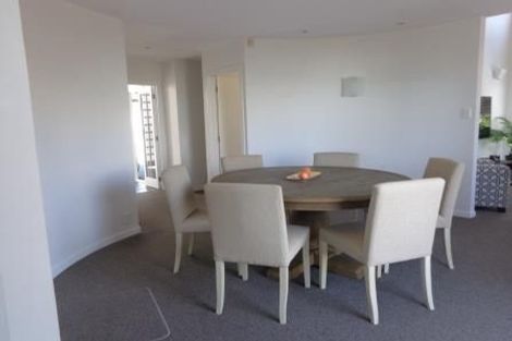 Photo of property in 18 Marina View Drive, West Harbour, Auckland, 0618