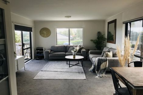 Photo of property in 79 Vipond Road, Stanmore Bay, Whangaparaoa, 0932