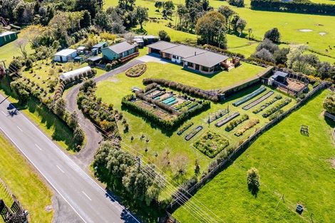 Photo of property in 347 Henwood Road, Hillsborough, New Plymouth, 4372