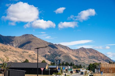 Photo of property in 6 Simpson Crescent, Wanaka, 9305