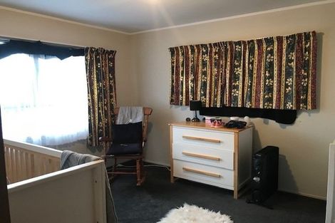 Photo of property in 1/17 Mossford Green, Pahurehure, Papakura, 2113