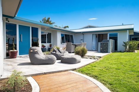 Photo of property in 60 Le Quesne Road, Bay View, Napier, 4104