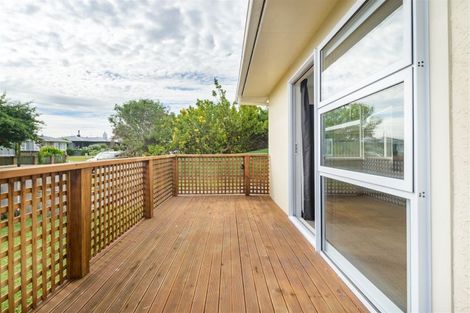 Photo of property in 2 Leslie Avenue, Cloverlea, Palmerston North, 4412