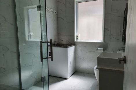 Photo of property in 5 Bruckless Drive, Flat Bush, Auckland, 2019