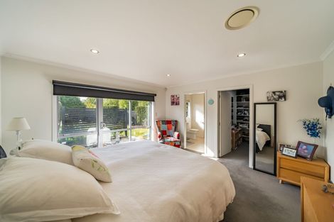 Photo of property in 140 Norana Road, Timberlea, Upper Hutt, 5018