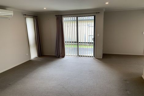 Photo of property in 10 Holcroft Place, Huntington, Hamilton, 3210