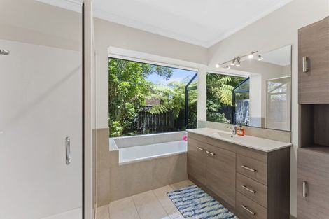 Photo of property in 33 Memphis Grove, Totara Park, Upper Hutt, 5018