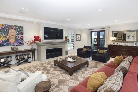 Photo of property in 87 Merivale Lane, Merivale, Christchurch, 8014