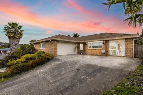 Photo of property in 29 Killygordon Place, Massey, Auckland, 0614