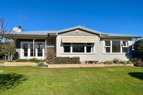 Photo of property in 208 Lumsden Road, Akina, Hastings, 4122